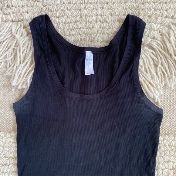HANRO black ribbed scoopneck tank top M - Picture 3 of 10